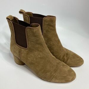 Nine West quilted booties size 6.5‎
